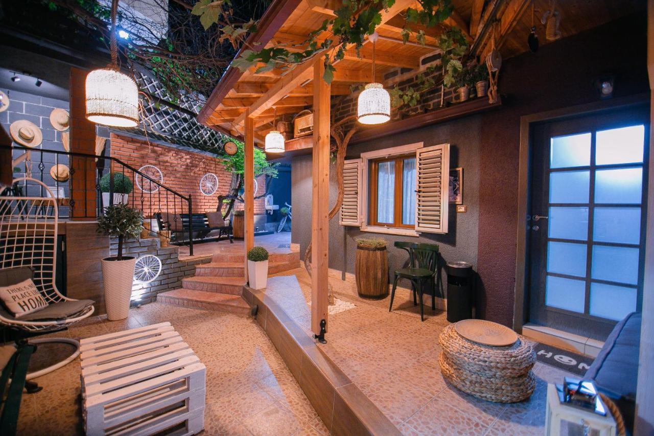 Villa Elezi Korce Exterior foto